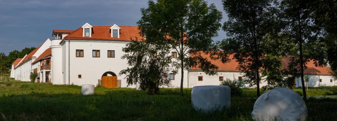 Residence Tvrz Skocice Kültér fotó